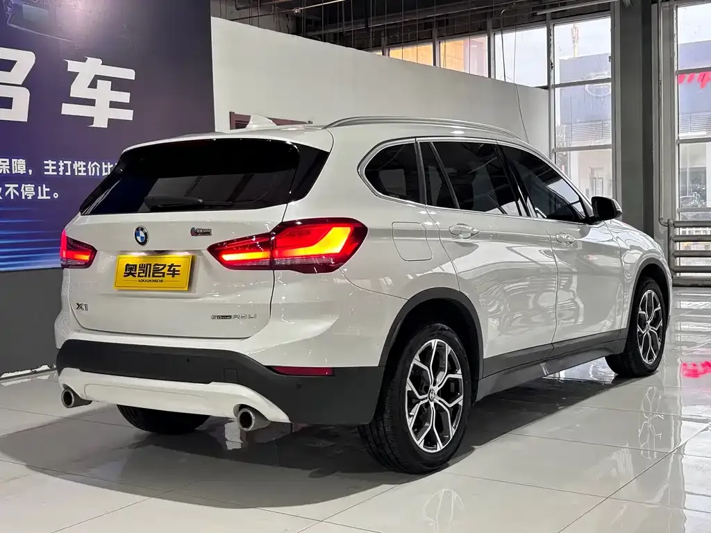 BMW X1 — фото 2