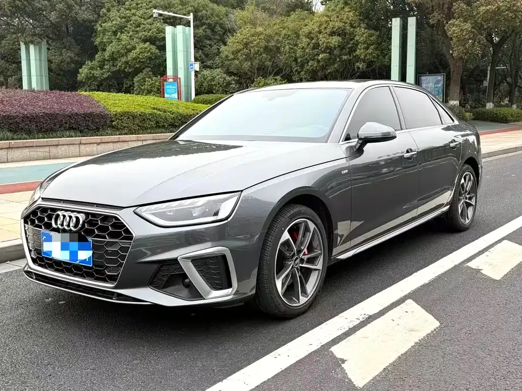 Audi A4L 2022 из CN, фото 1
