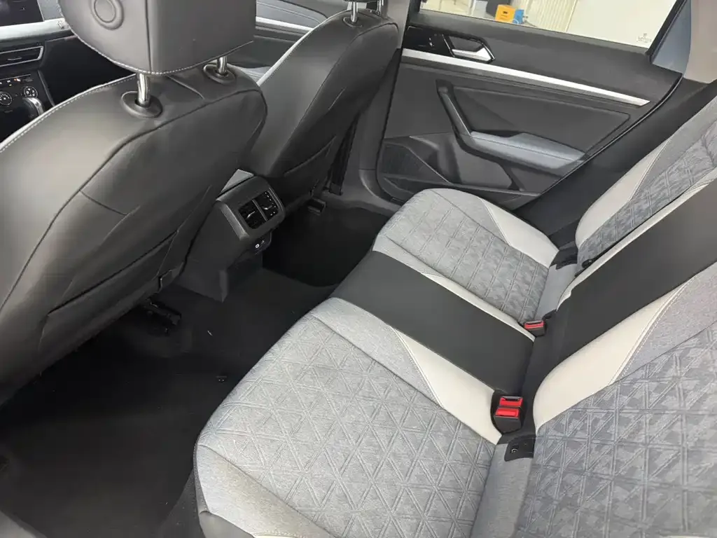 Volkswagen Lavida 2022 из CN, фото 10