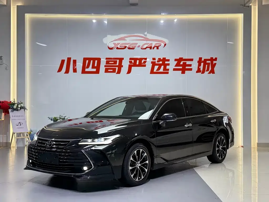 Toyota Avalon — фото 1