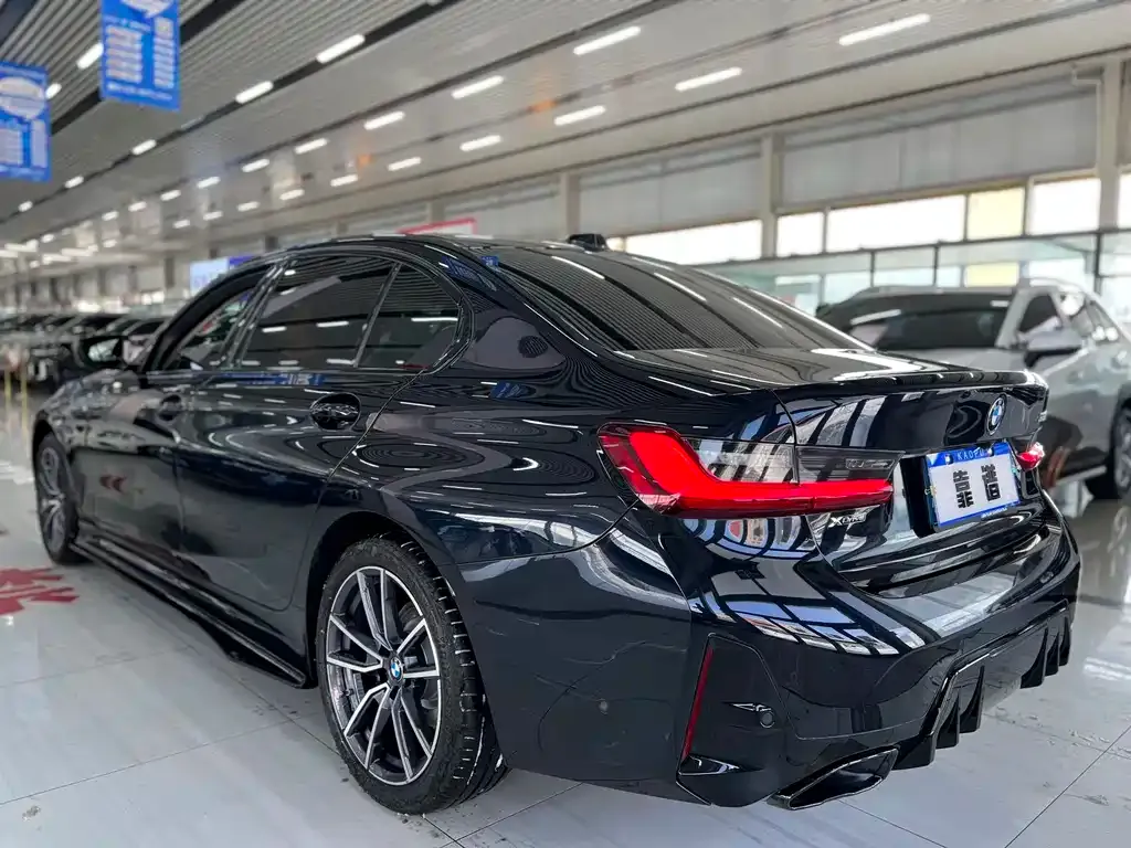 BMW 3 Series 2023 из CN, фото 3