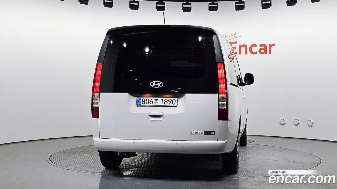 Hyundai Staria — фото 2