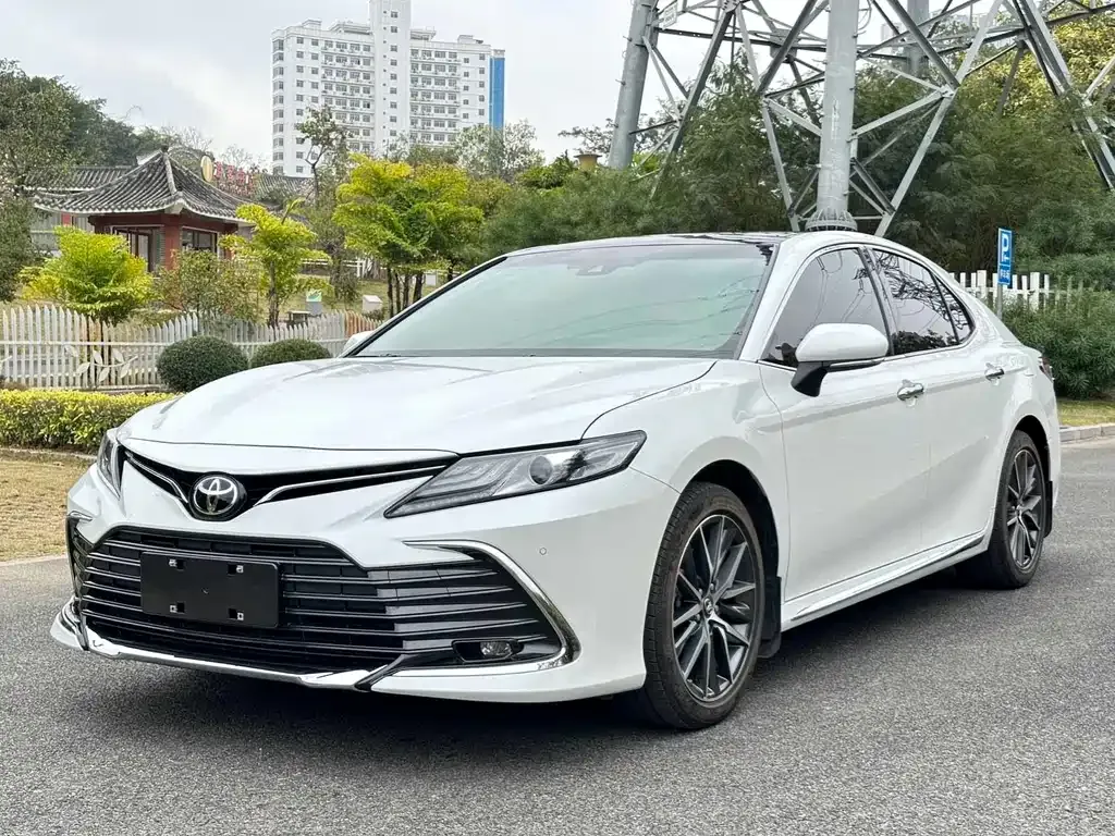 Toyota Camry 2024 из CN, фото 1