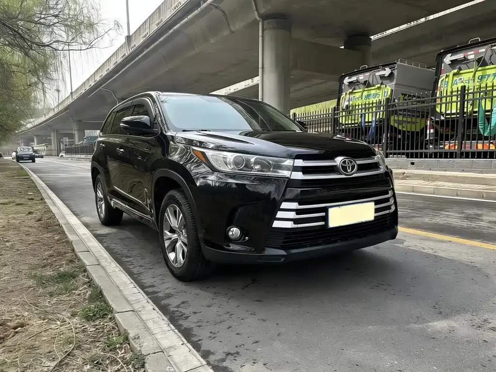 Toyota Highlander 2022 из CN, фото 3