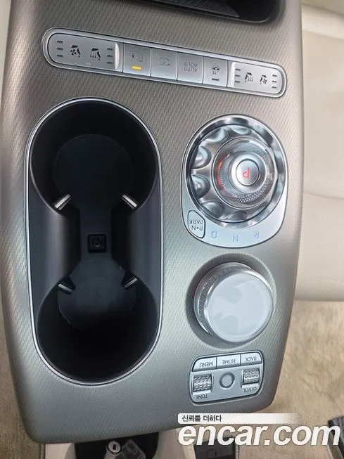 Genesis GV60 — фото 2
