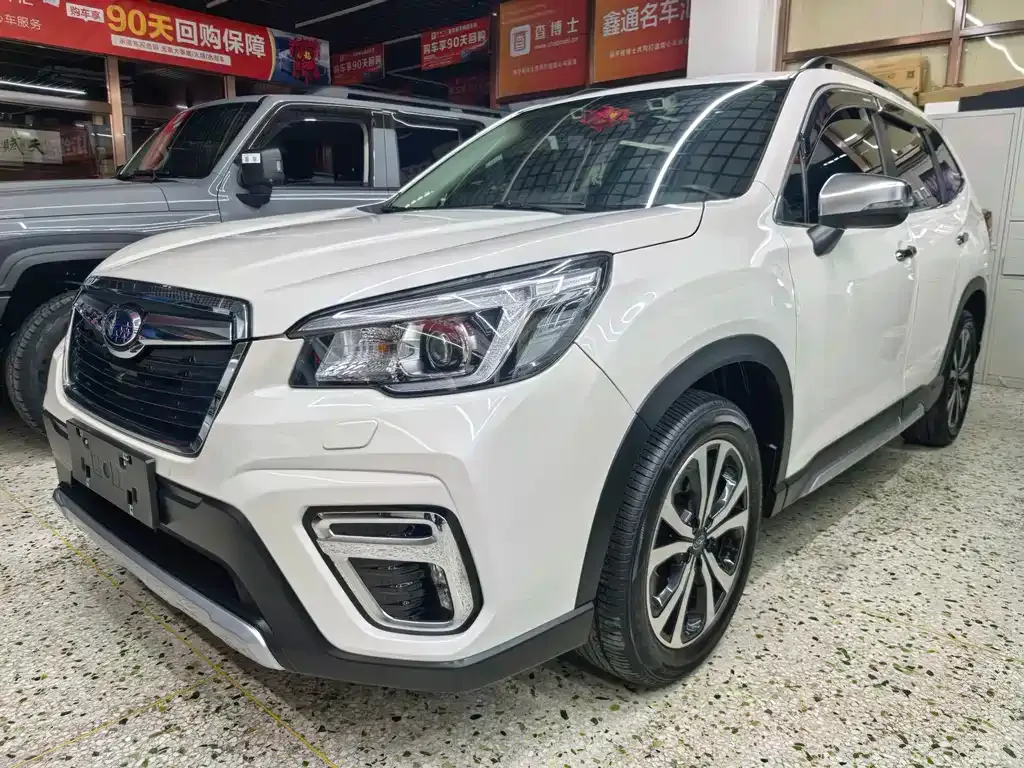 Subaru Forester — фото 1