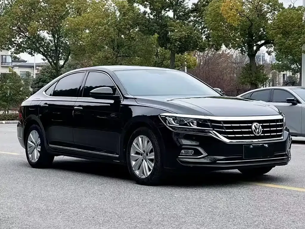 Volkswagen Passat — фото 7