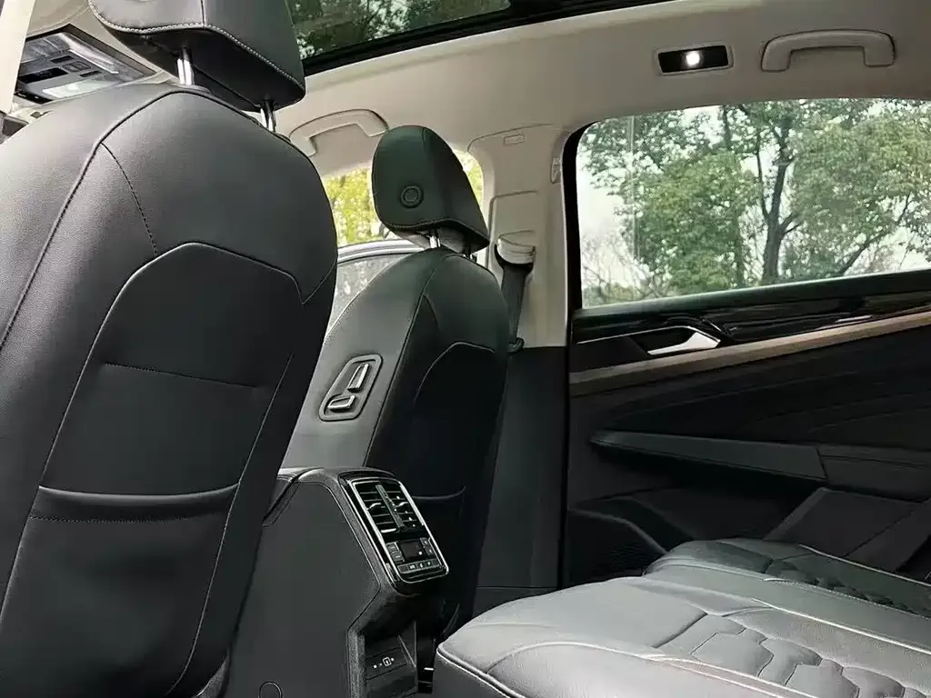 Volkswagen Passat — фото 5