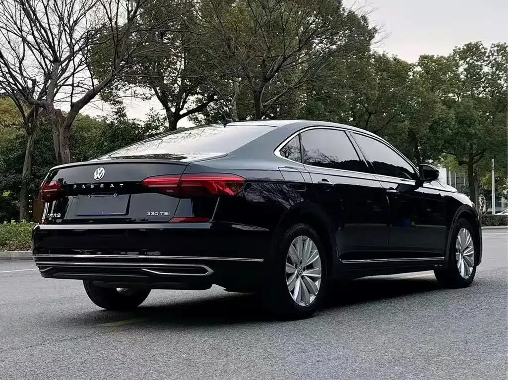 Volkswagen Passat — фото 2