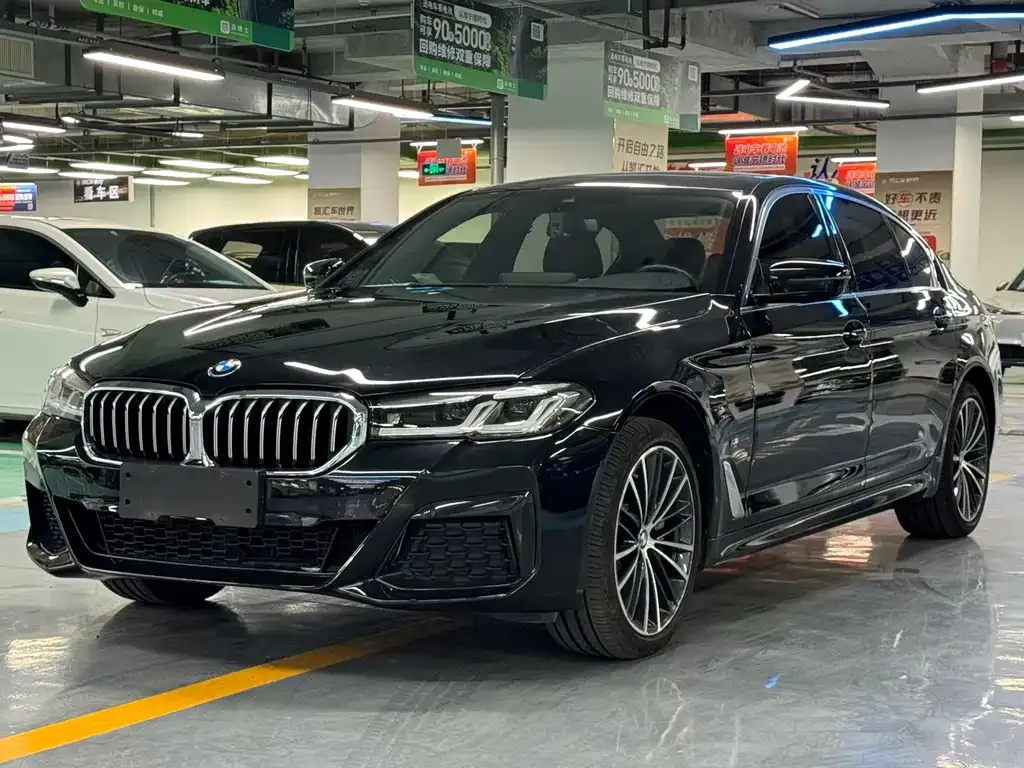 BMW 5 Series — фото 1
