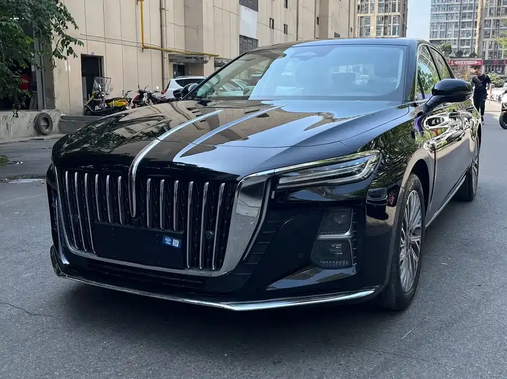 Hongqi H5 — фото 1