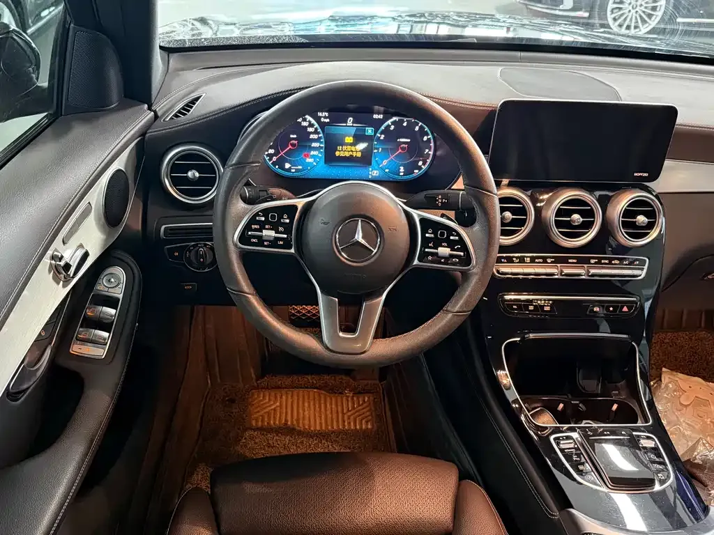 Mercedes-Benz GLC — фото 4
