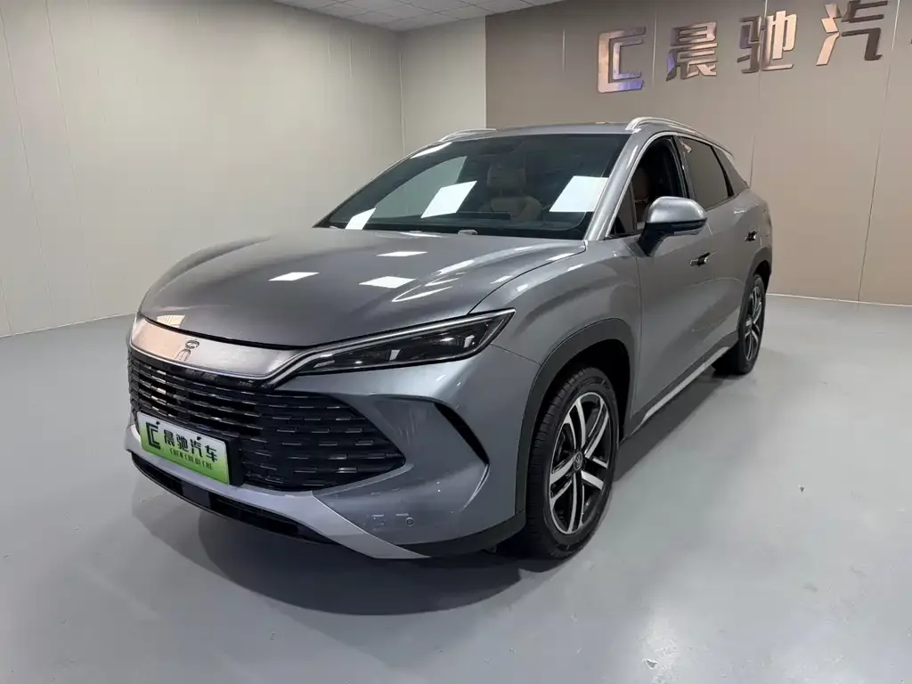BYD L DM-i — фото 1