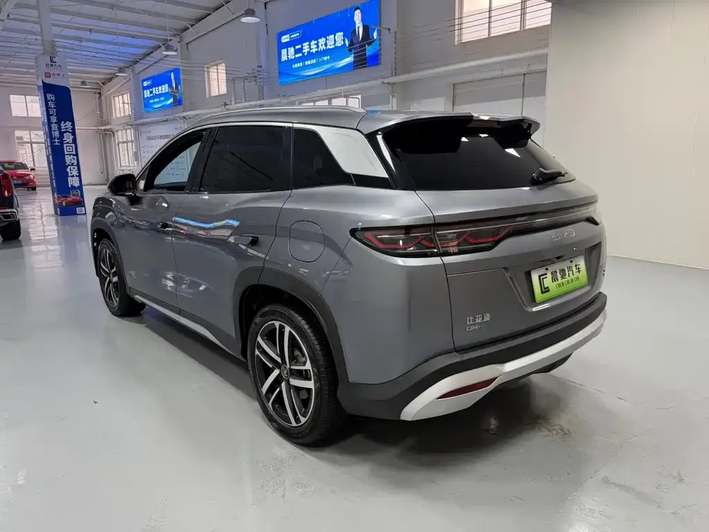 BYD L DM-i — фото 9