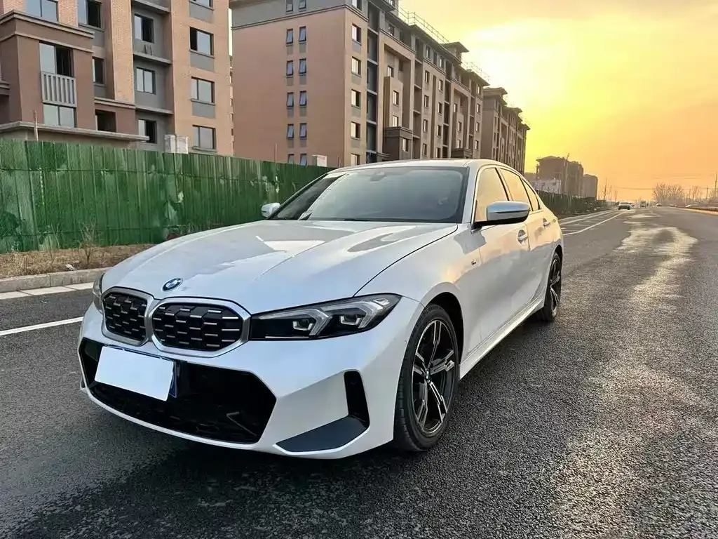 BMW 3 Series 2023 из CN, фото 1