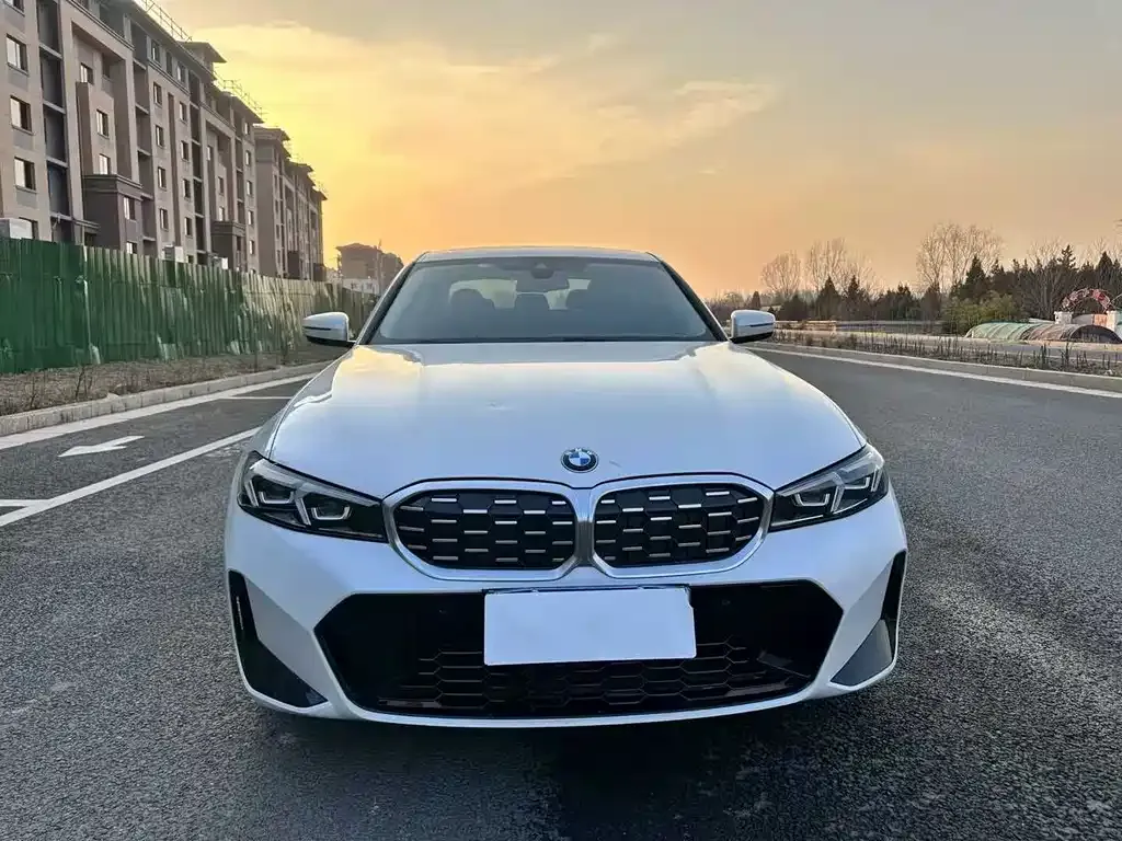 BMW 3 Series 2023 из CN, фото 2