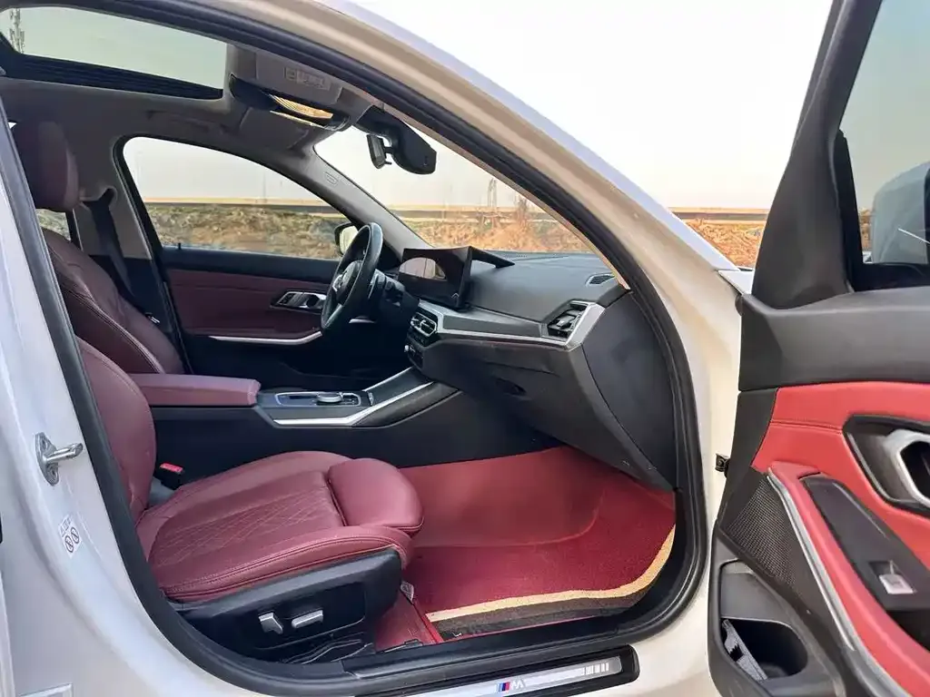 BMW 3 Series 2023 из CN, фото 4