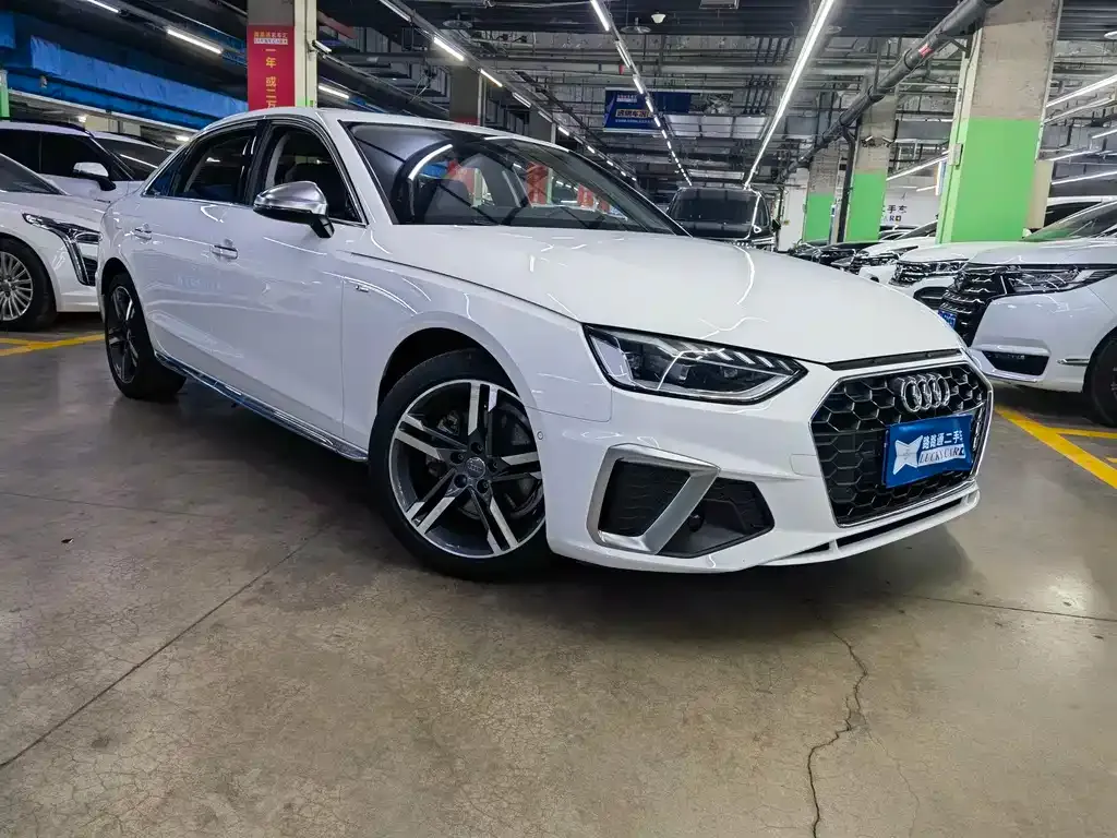 Audi A4L — фото 5