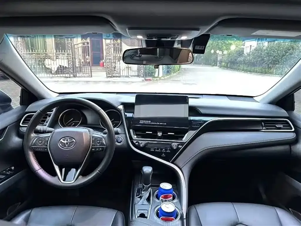 Toyota Camry 2023 из CN, фото 2