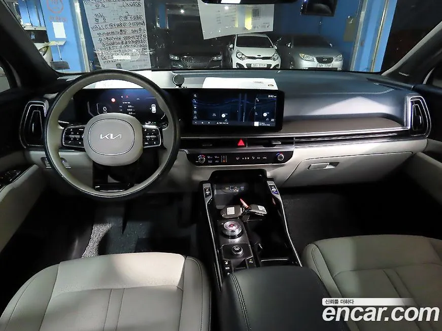 Kia Sorento — фото 10