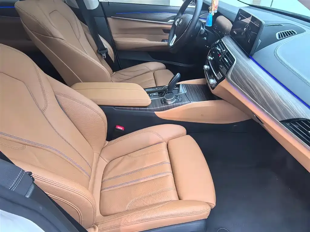 BMW 6 Series GT — фото 8
