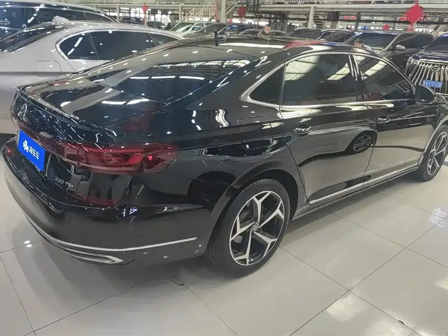 Volkswagen Passat — фото 3