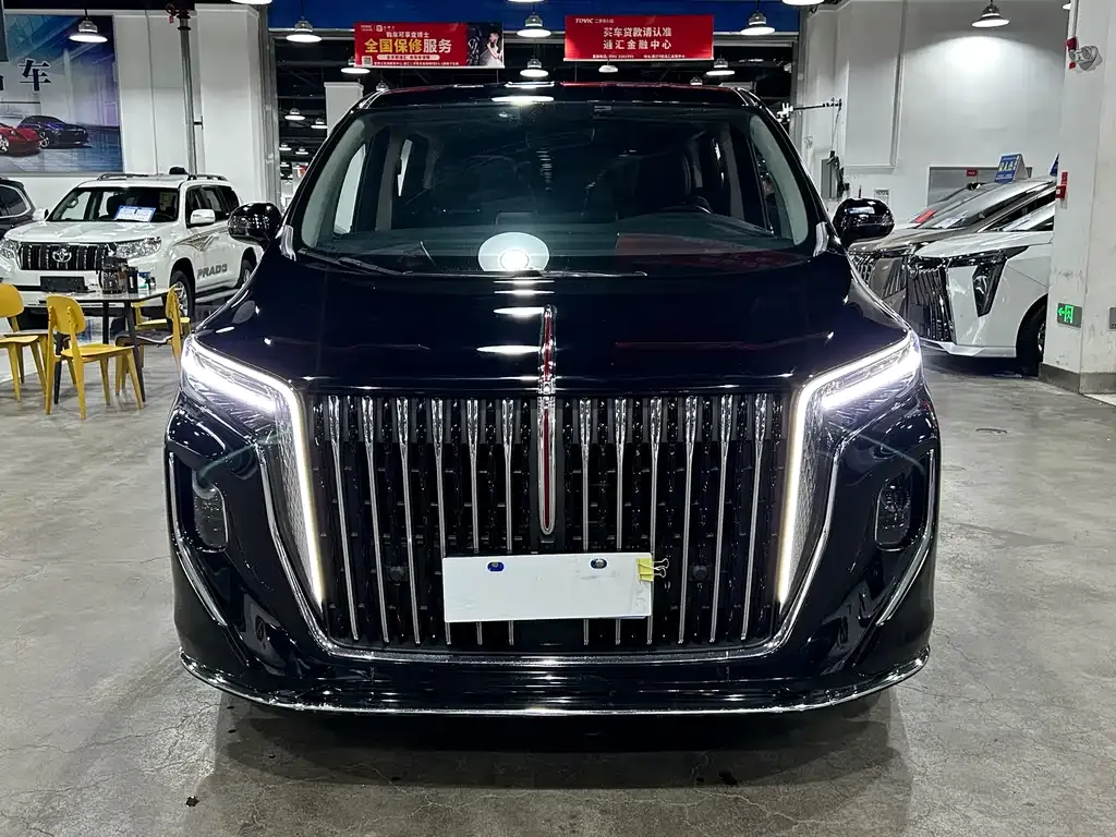 Hongqi HQ9 — фото 1