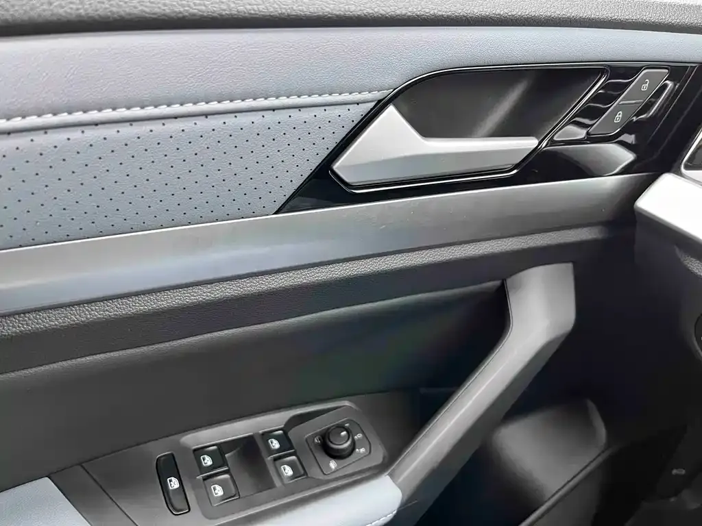 Volkswagen Lavida 2023 из CN, фото 10