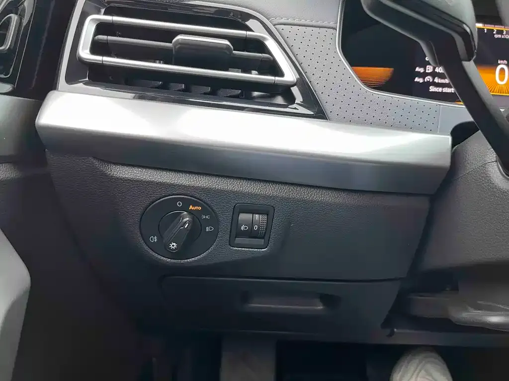 Volkswagen Lavida 2023 из CN, фото 8