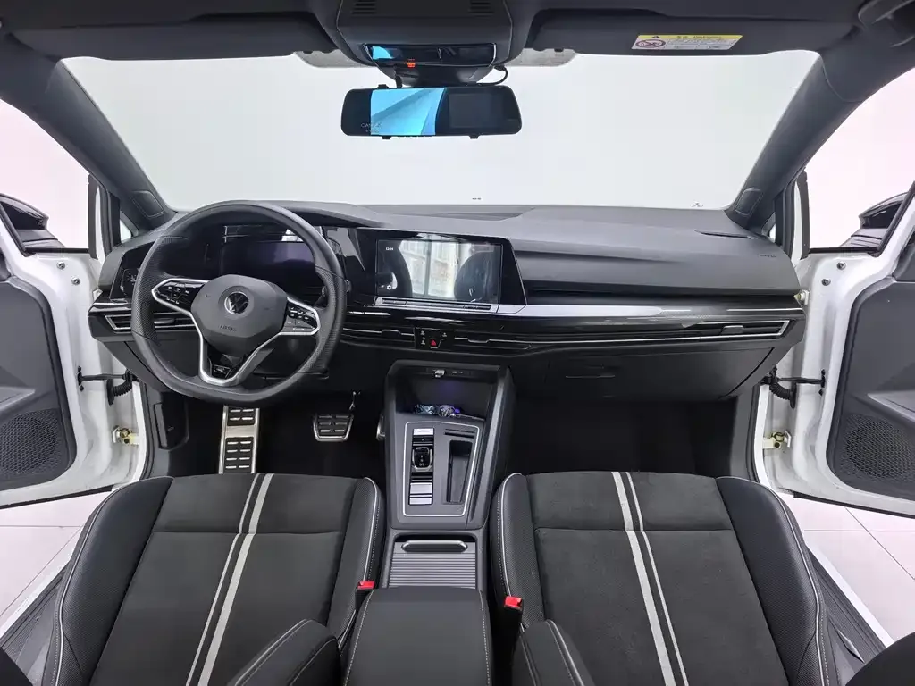 Volkswagen Golf 2021 из CN, фото 10