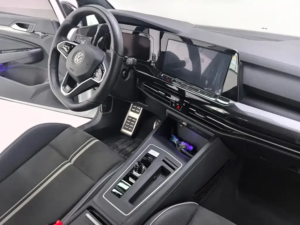 Volkswagen Golf 2021 из CN, фото 8