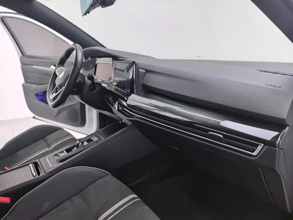 Volkswagen Golf 2021 из CN, фото 6