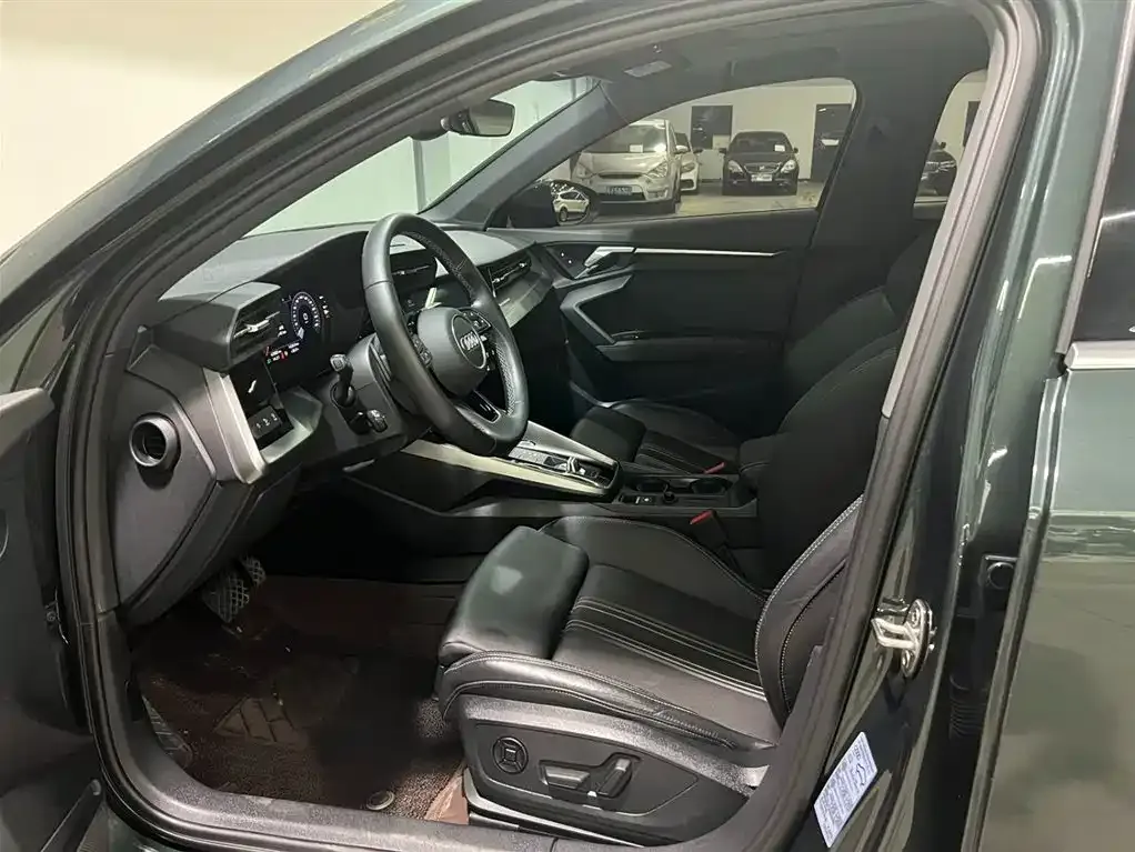 Audi A3 2023 из CN, фото 6
