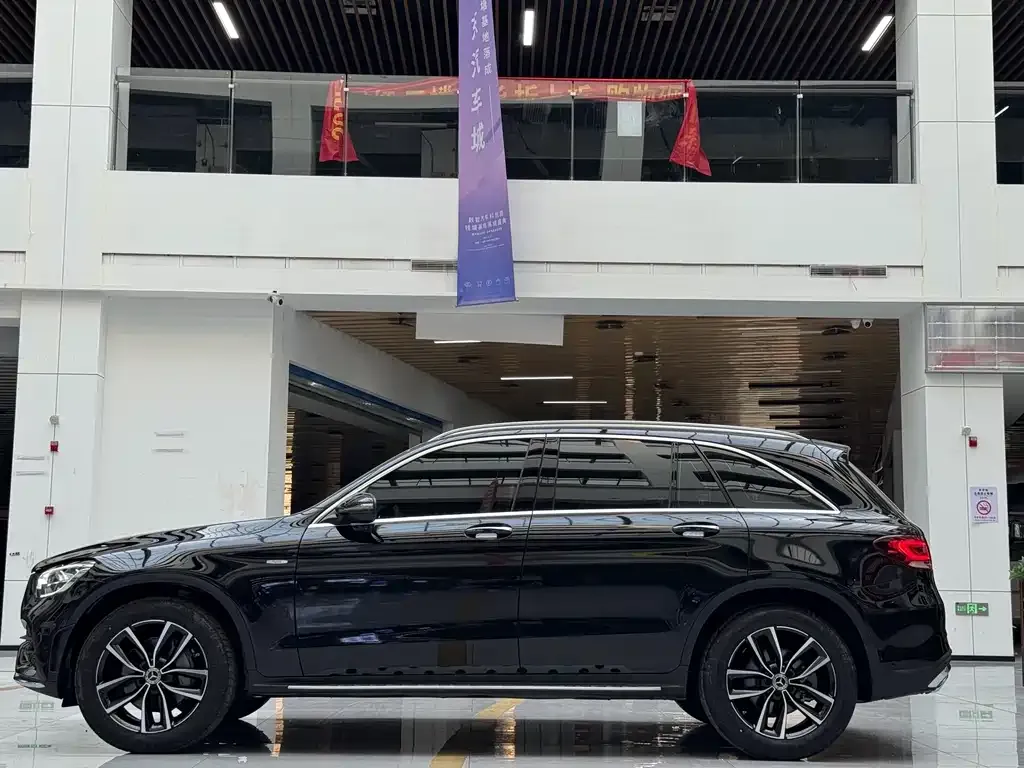 Mercedes-Benz GLC — фото 2