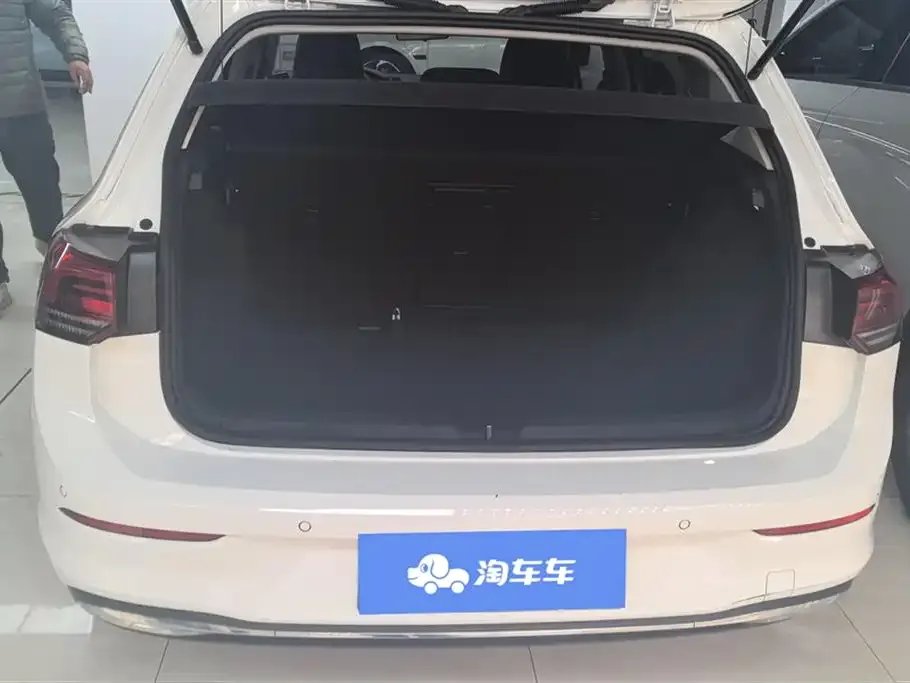 Volkswagen Golf 2024 из CN, фото 7
