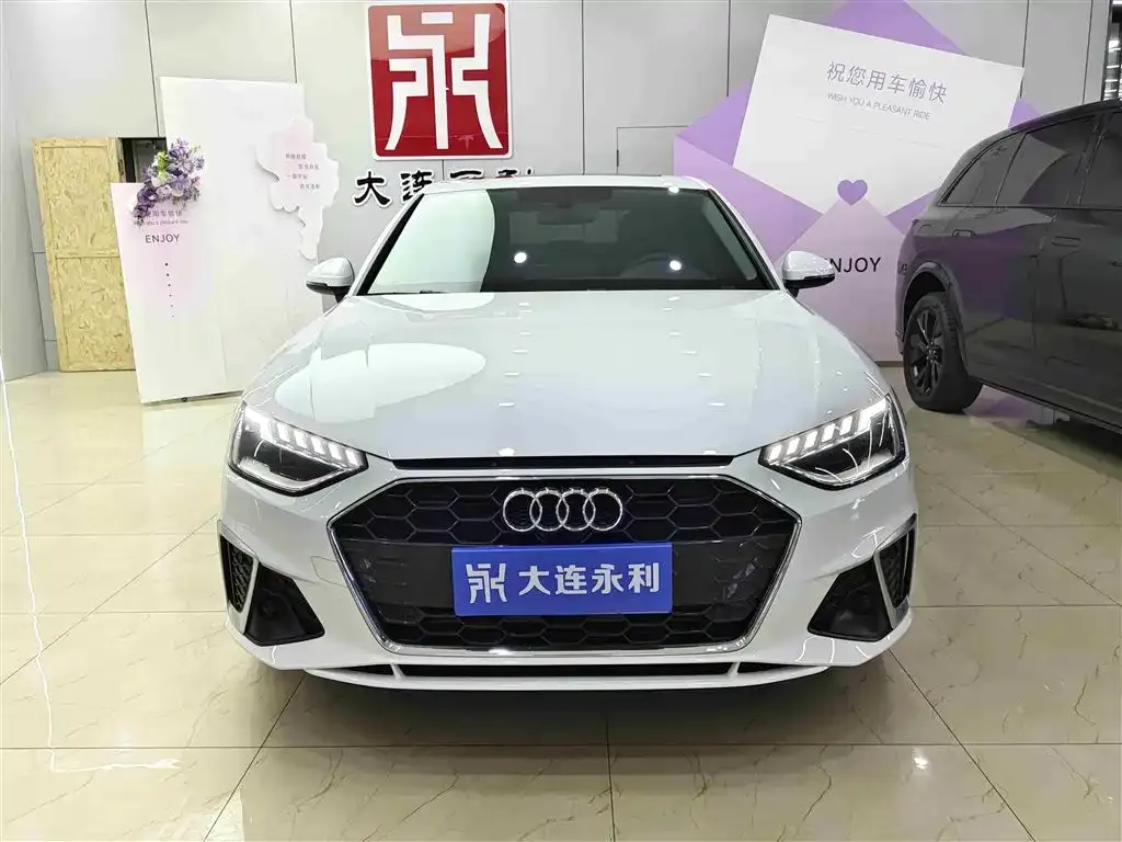 Audi A4L 2023 из CN, фото 10