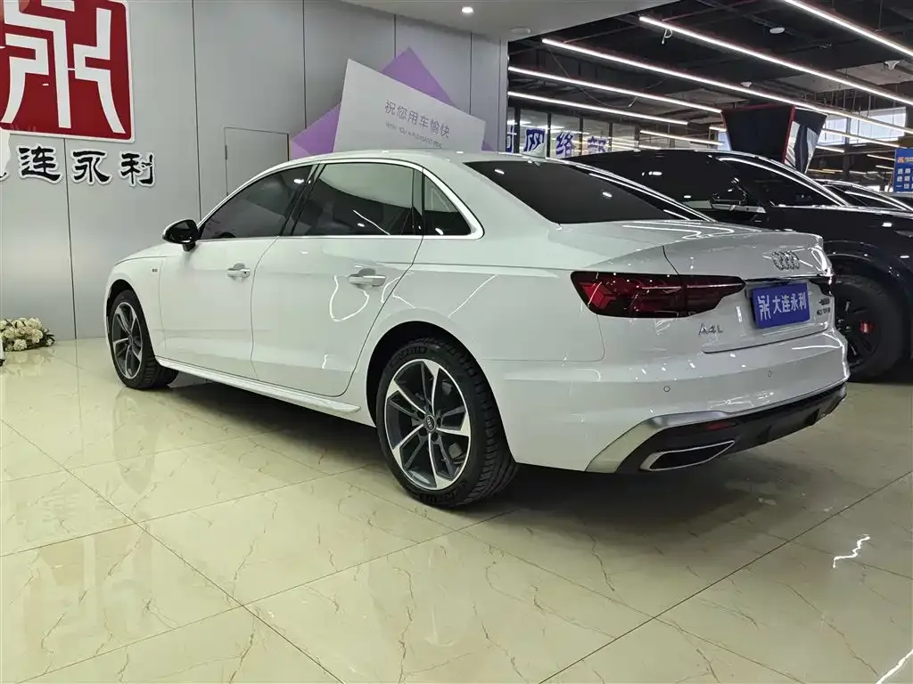 Audi A4L 2023 из CN, фото 9