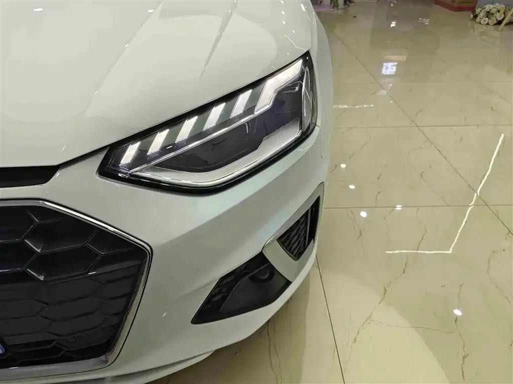 Audi A4L 2023 из CN, фото 8