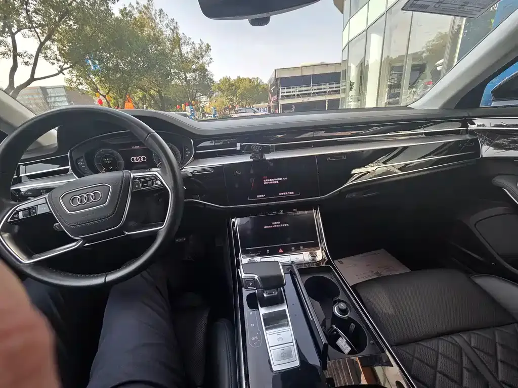 Audi A8 New Energy 2022 из CN, фото 2