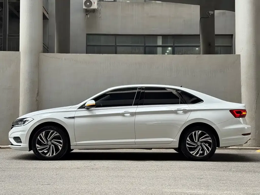 Volkswagen Sagitar 2023 из CN, фото 3