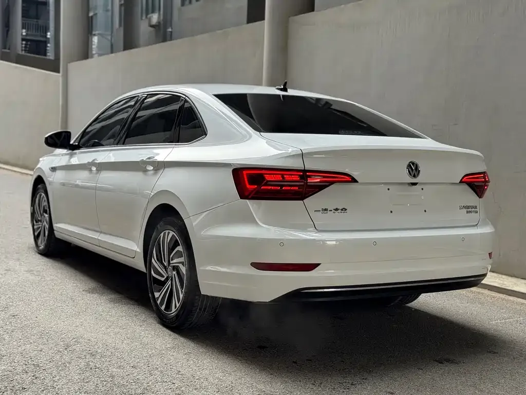 Volkswagen Sagitar 2023 из CN, фото 1