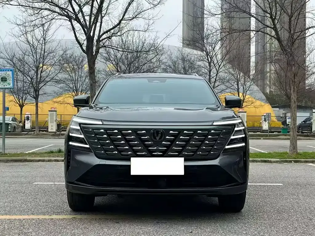 Changan CS75PLUS — фото 2