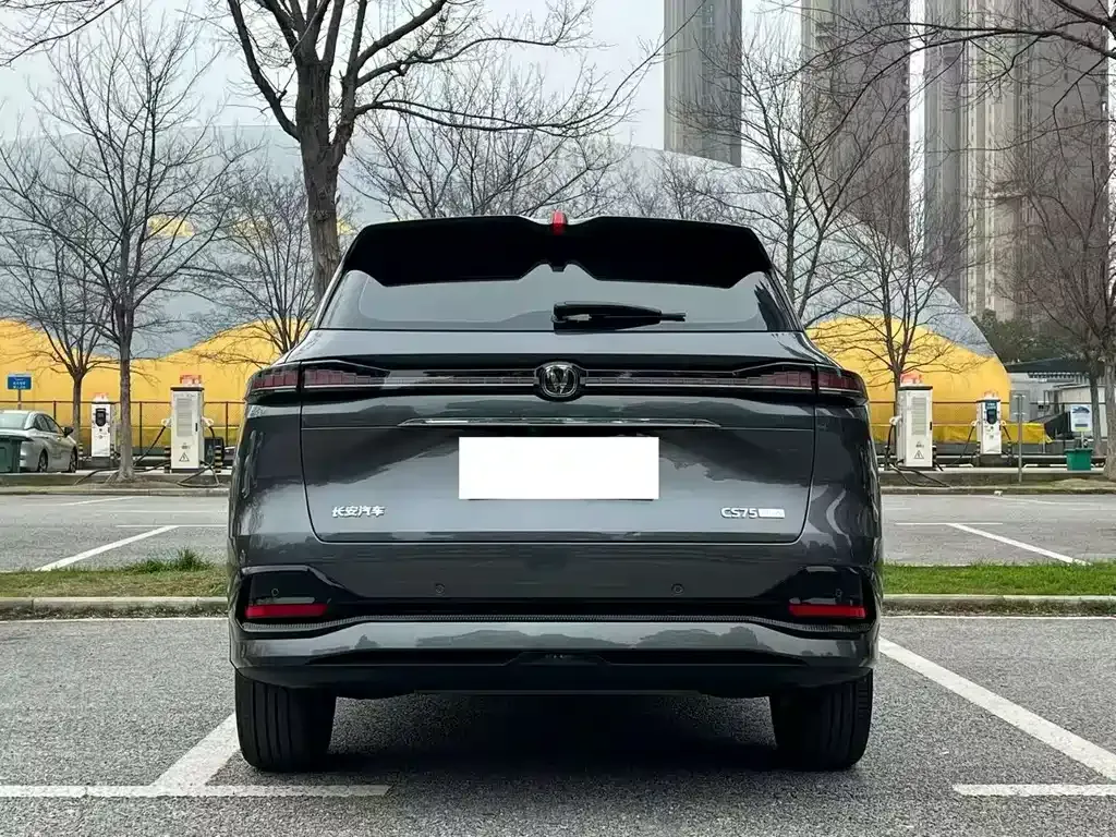 Changan CS75PLUS — фото 8
