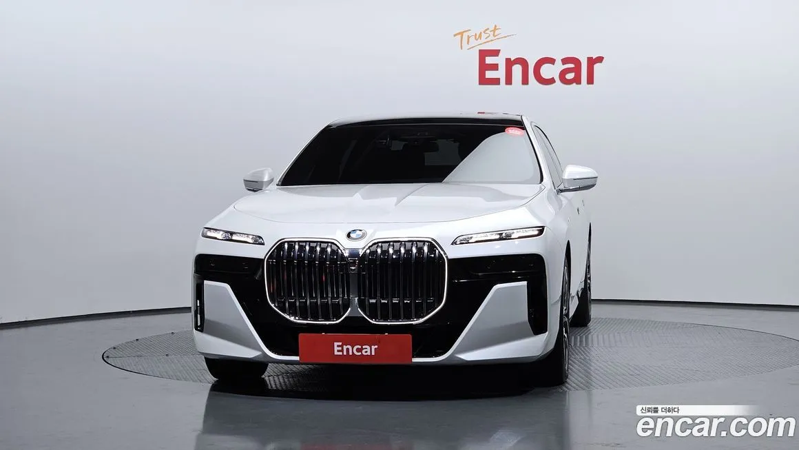 BMW 7-Series 2023 из KR, фото 2