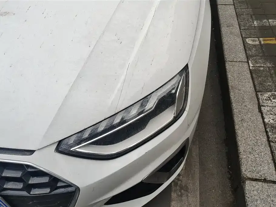 Audi A4L 2022 из CN, фото 9