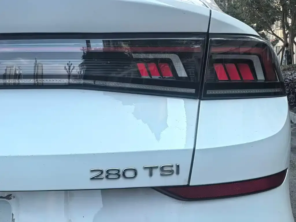 Volkswagen Lamando 2024 из CN, фото 3