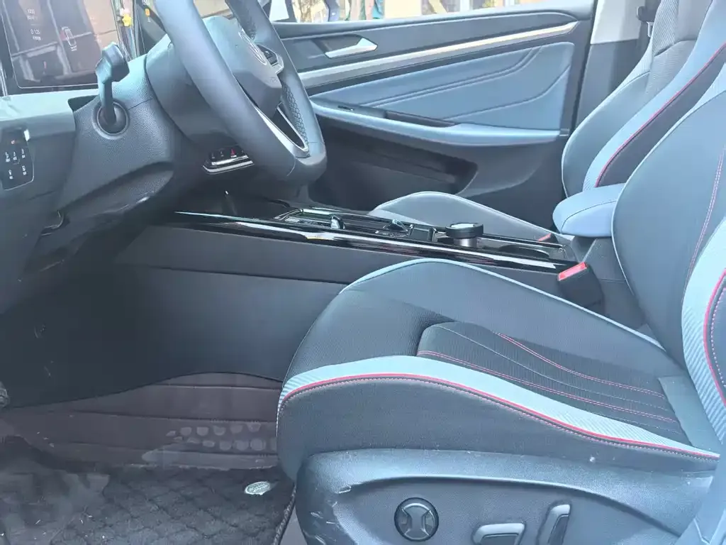 Volkswagen Lamando 2024 из CN, фото 6