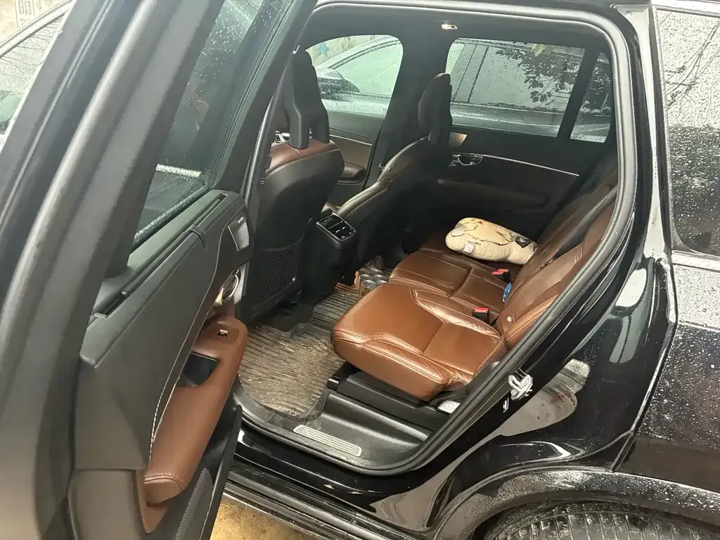 Volvo XC90 2021 из CN, фото 4