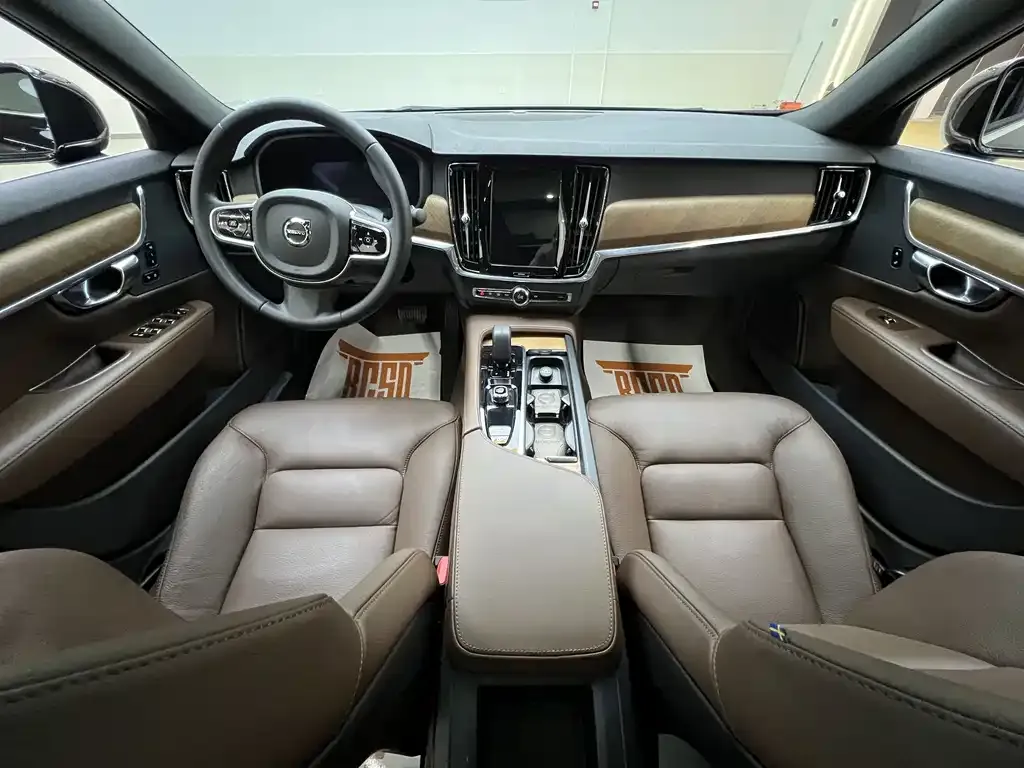 Volvo S90 2024 из CN, фото 5