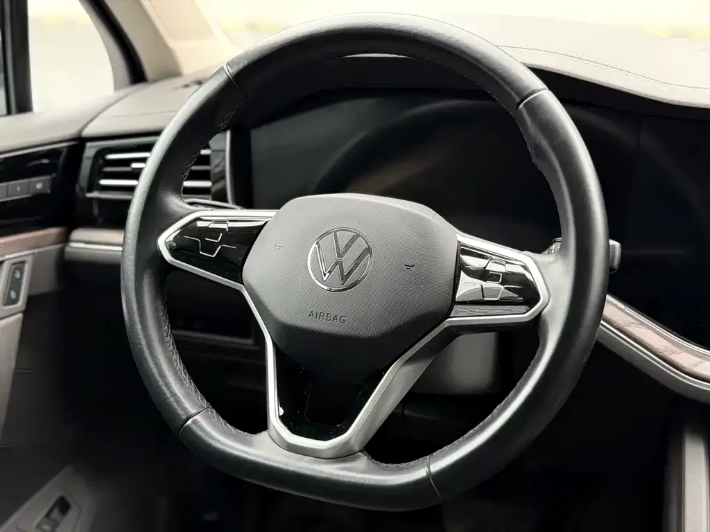 Volkswagen Touareg 2021 из CN, фото 9